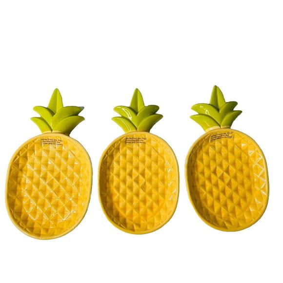 (3) NWT Pineapple Ceramic 12 3/4” Yellow Wall Hanging Decor HD Designs Outdoor - Picture 1 of 11